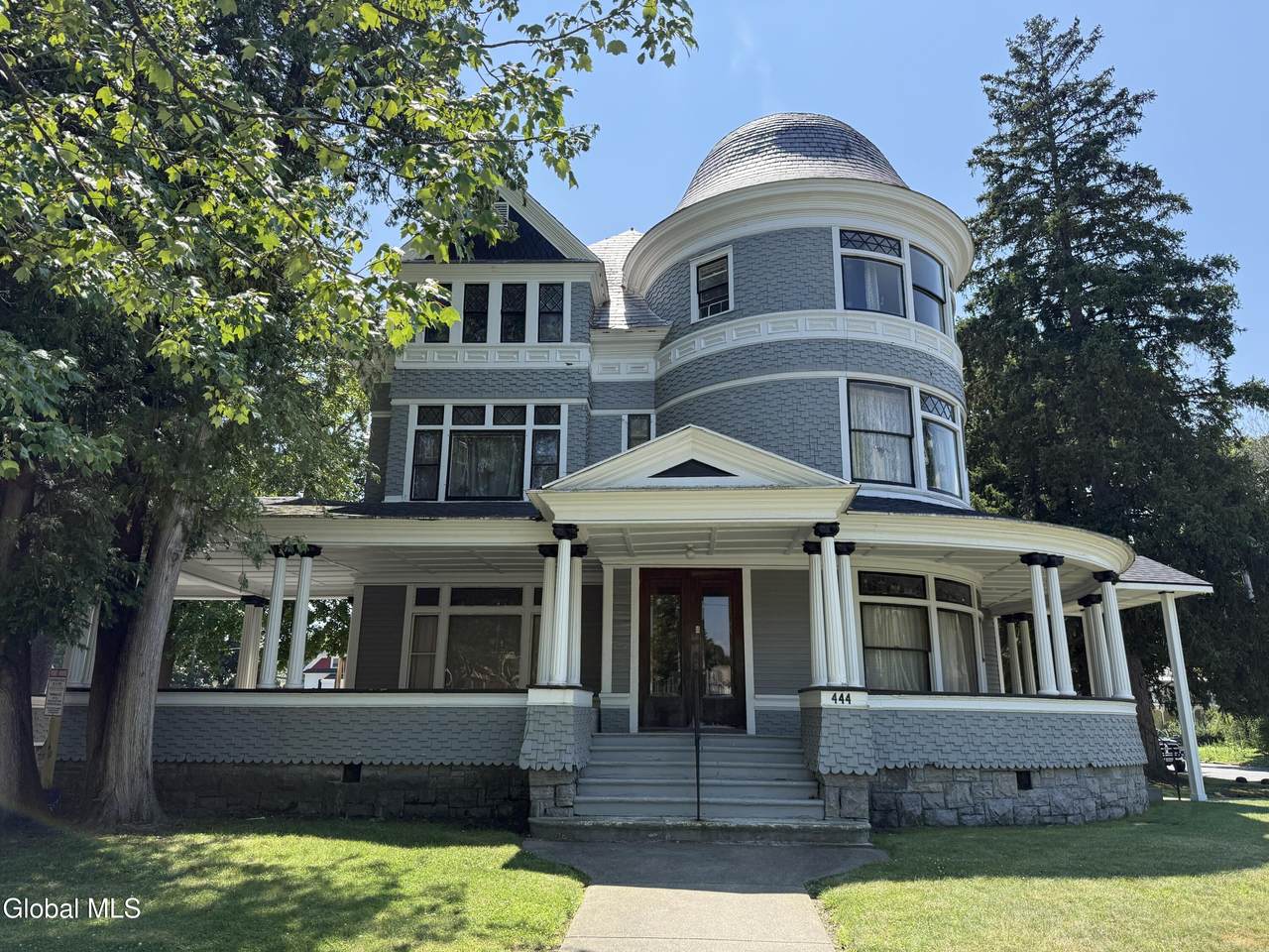 444 Glen Street - Photo 1