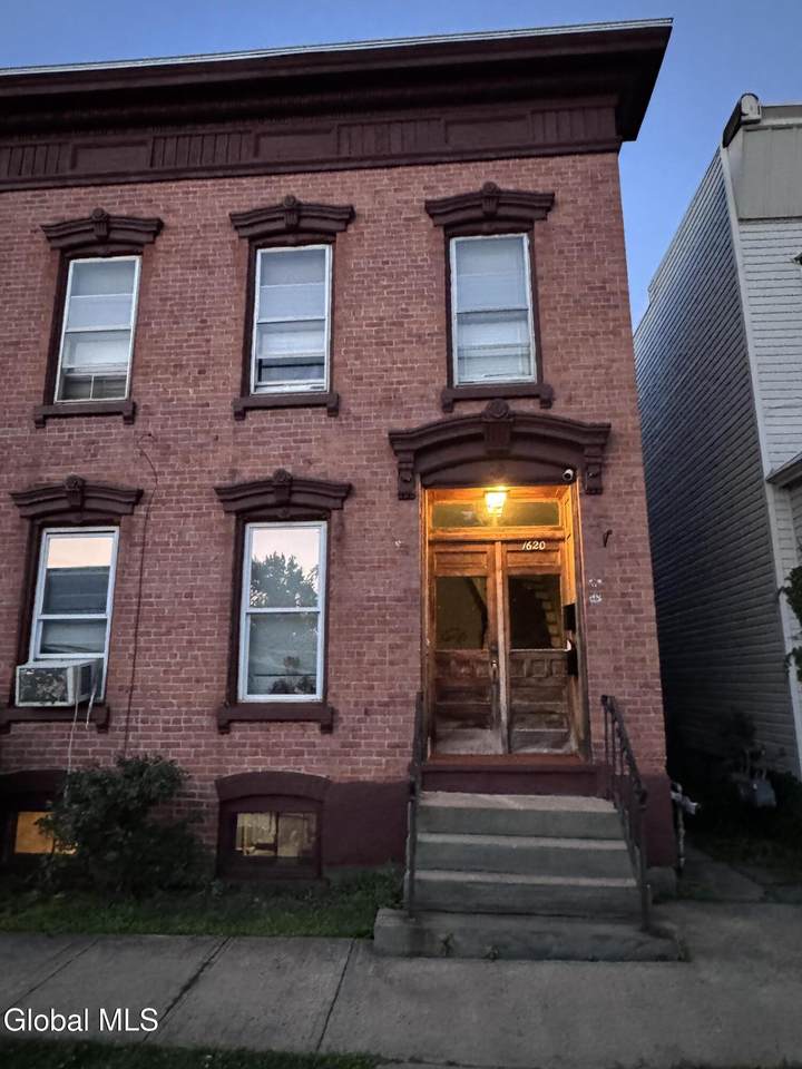 1620 4th Avenue - Photo 1