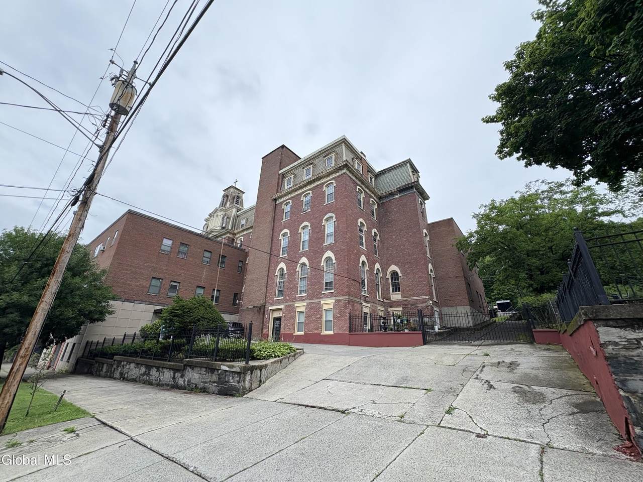 192 9th Street - Photo 1