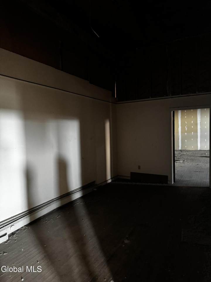 https://bt-photos.global.ssl.fastly.net/capital/1280_boomver_1_202621609-2.jpg