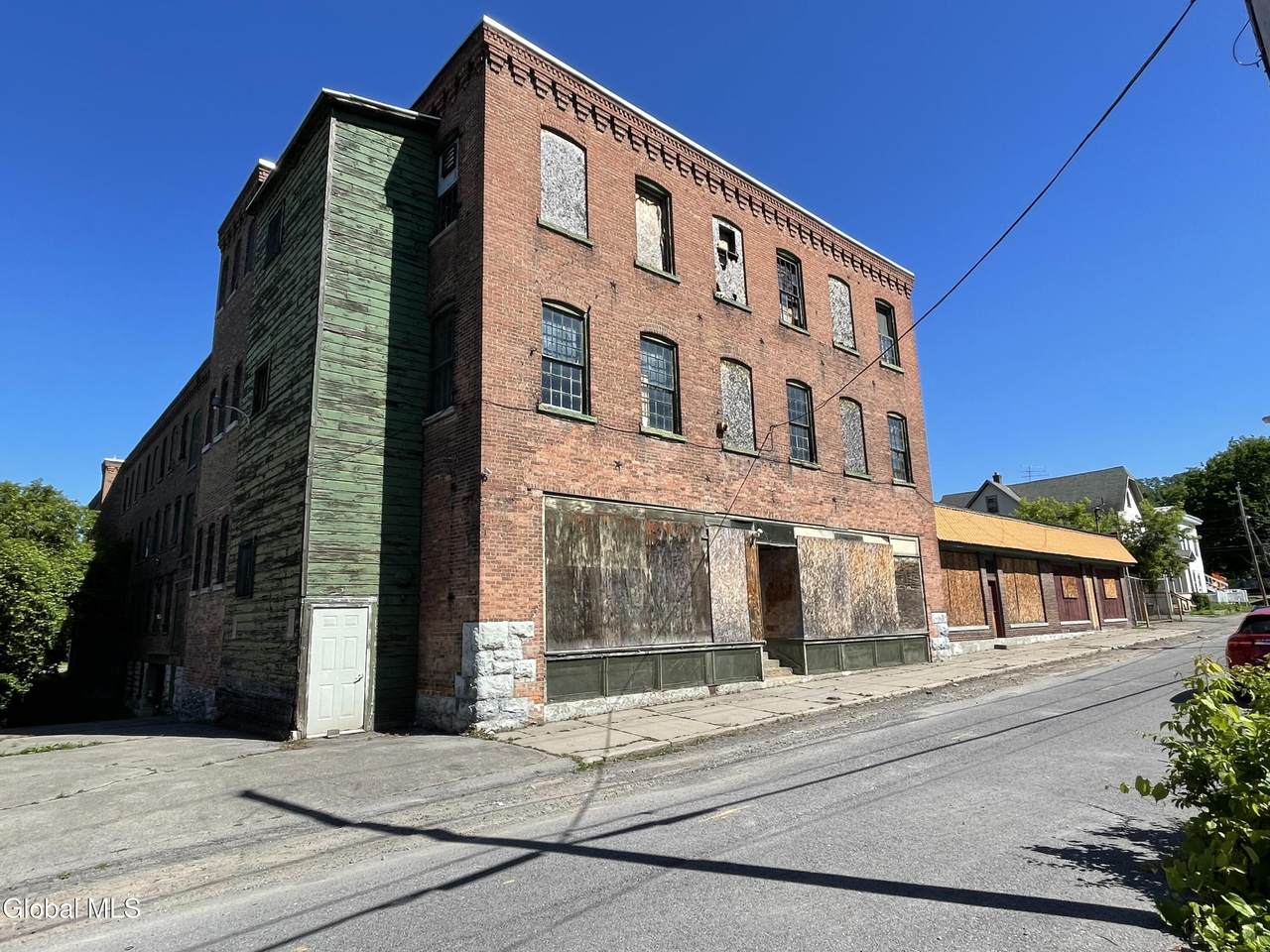 10 Leonard Street - Photo 1