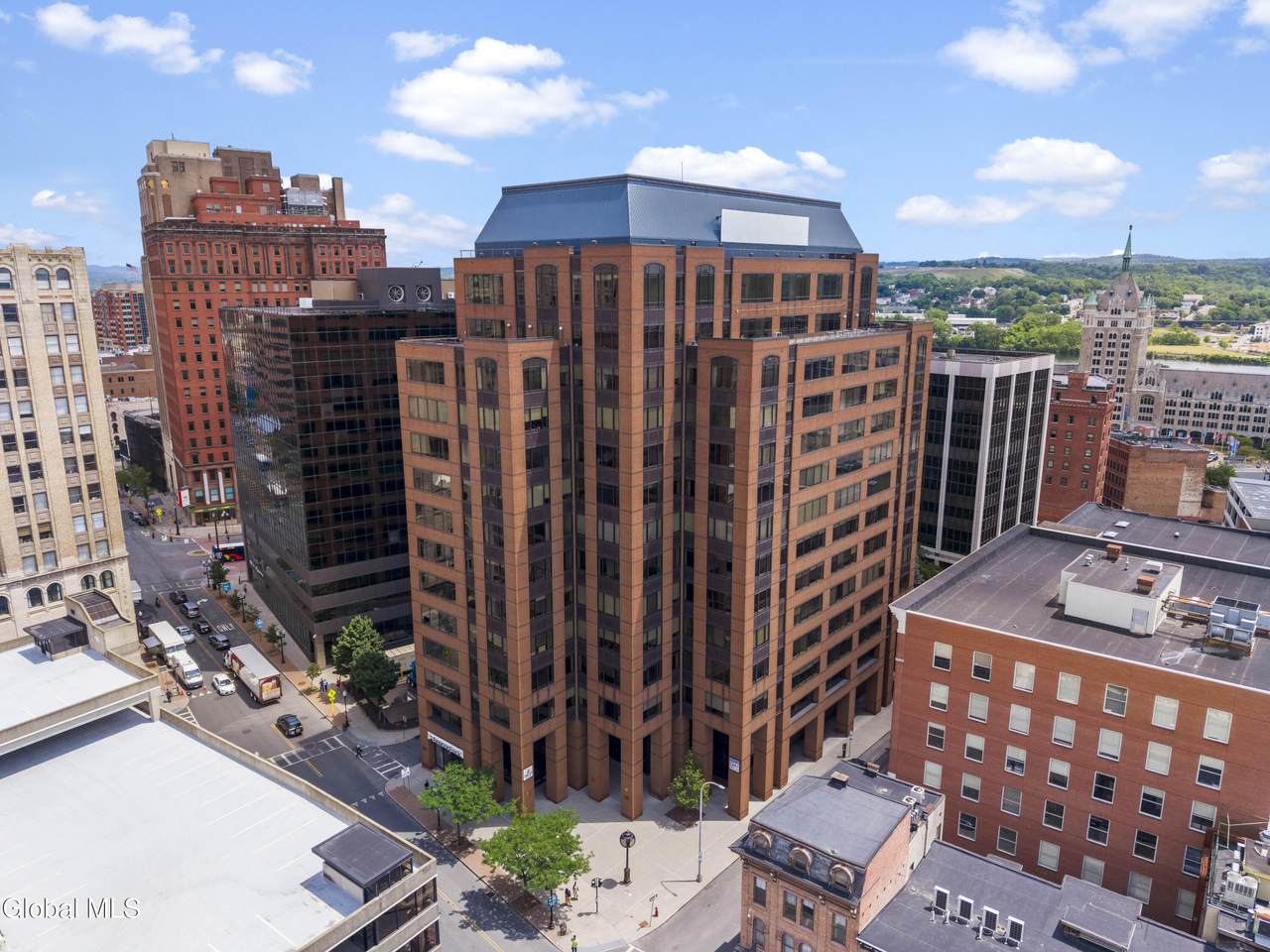 30 Pearl Street - Photo 1