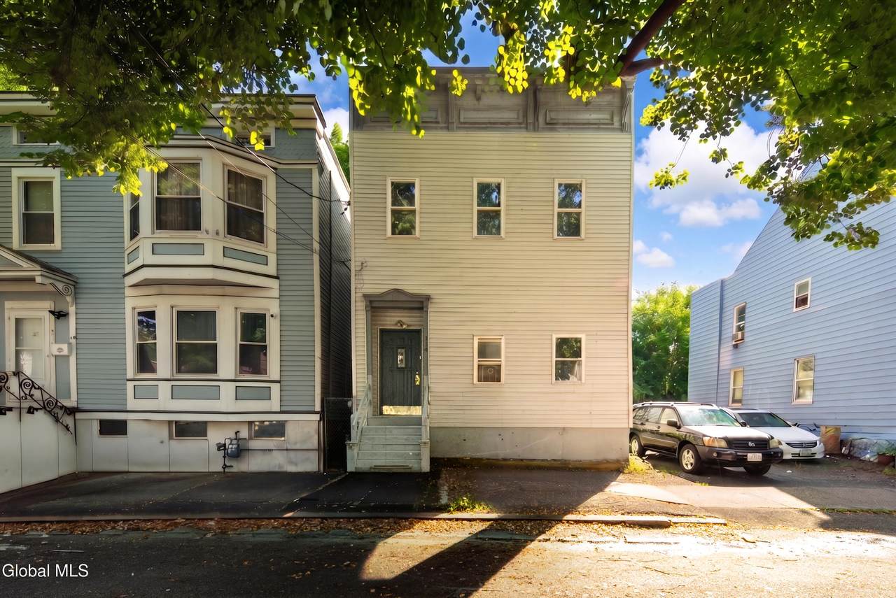 114 Spring Street - Photo 1