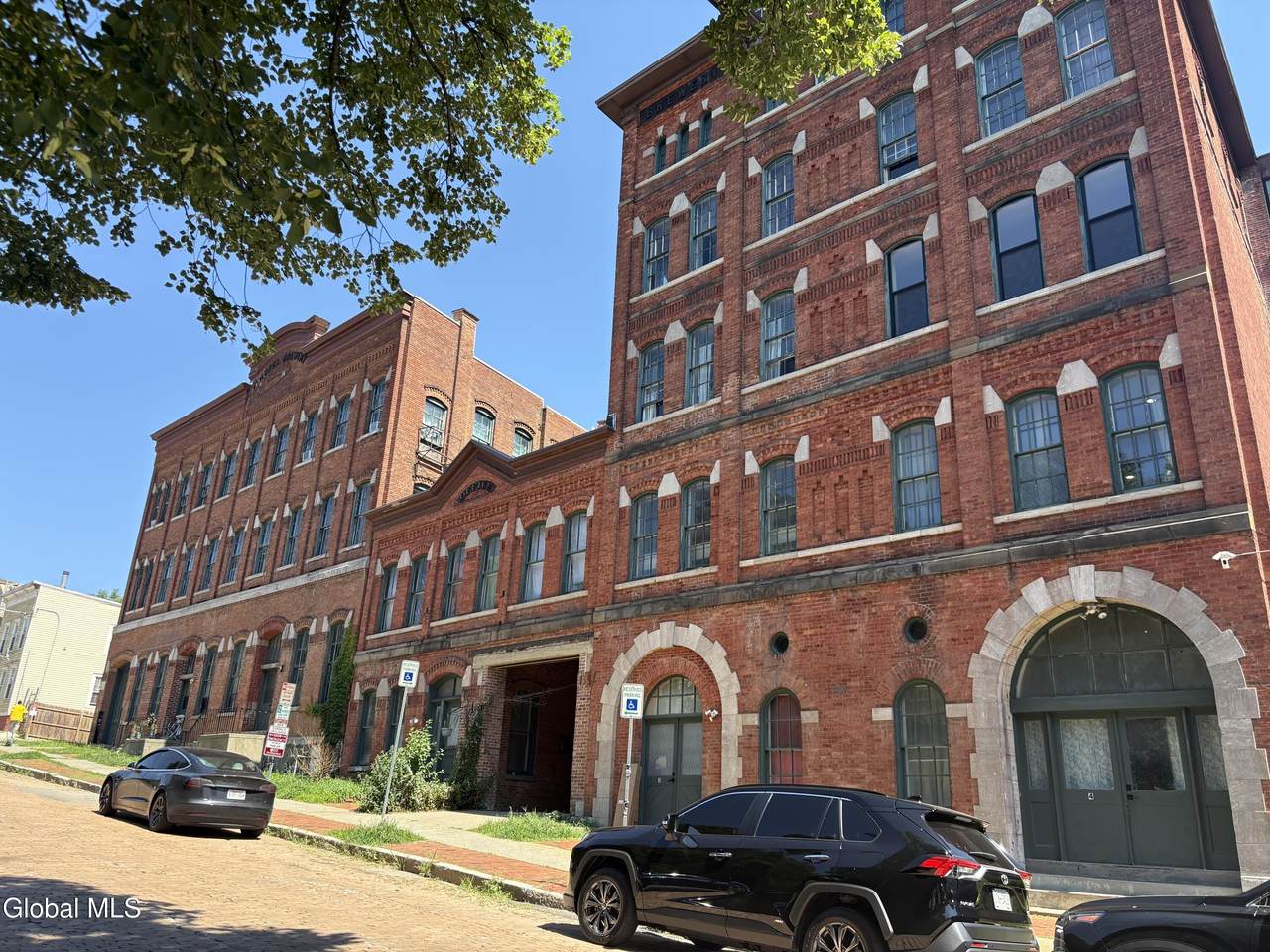 201 Park Avenue - Photo 1