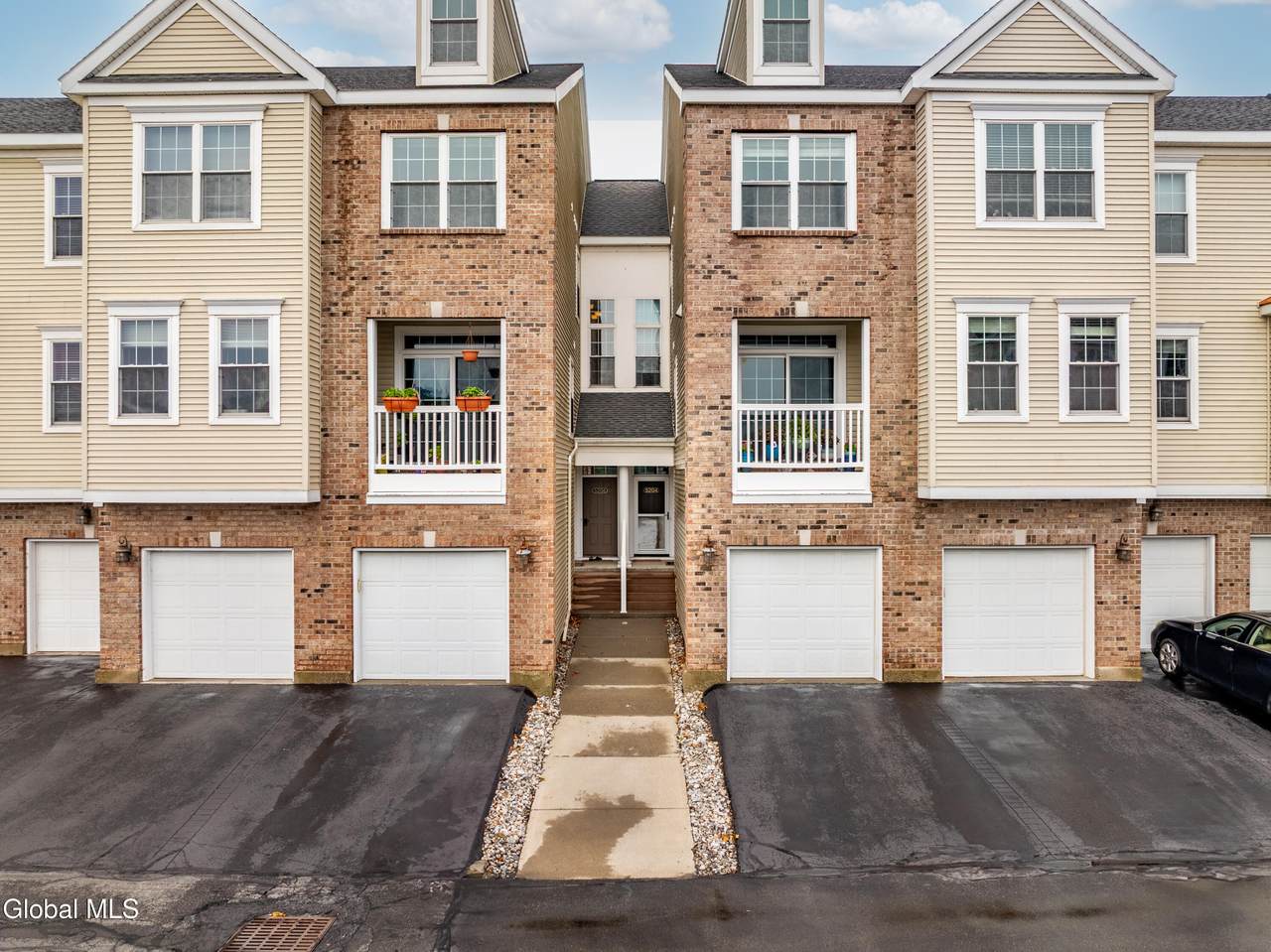 5206 Admirals Walk Drive - Photo 1