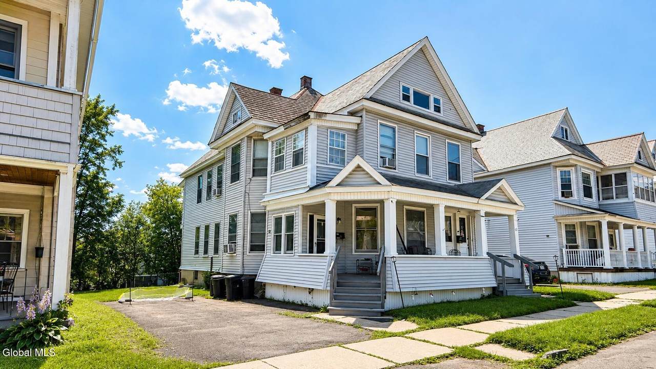 42 Lincoln Avenue - Photo 1