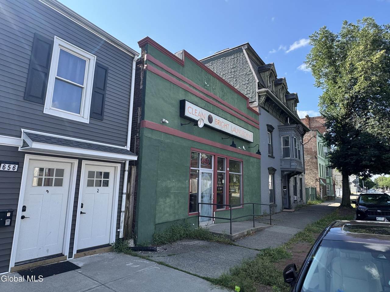 654 2nd Avenue - Photo 1