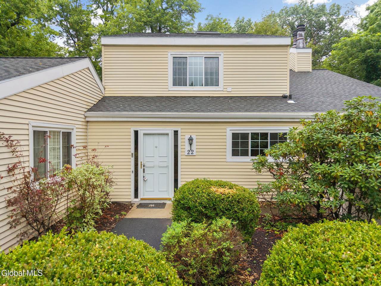 22 Spruce Court - Photo 1