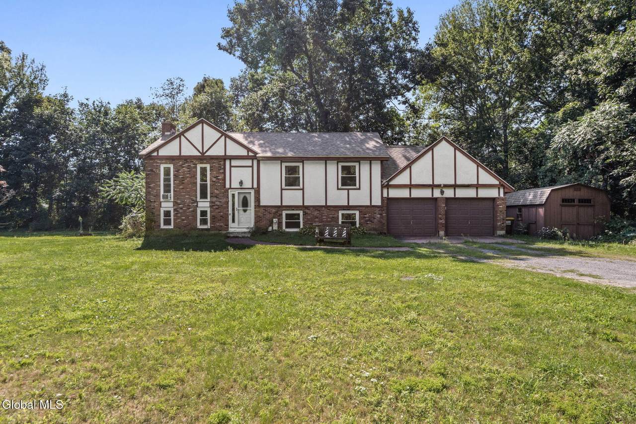 10 Carl Avenue - Photo 1
