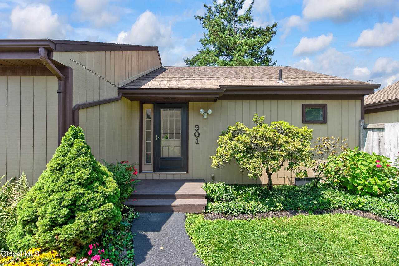 901 Huntington Court - Photo 1