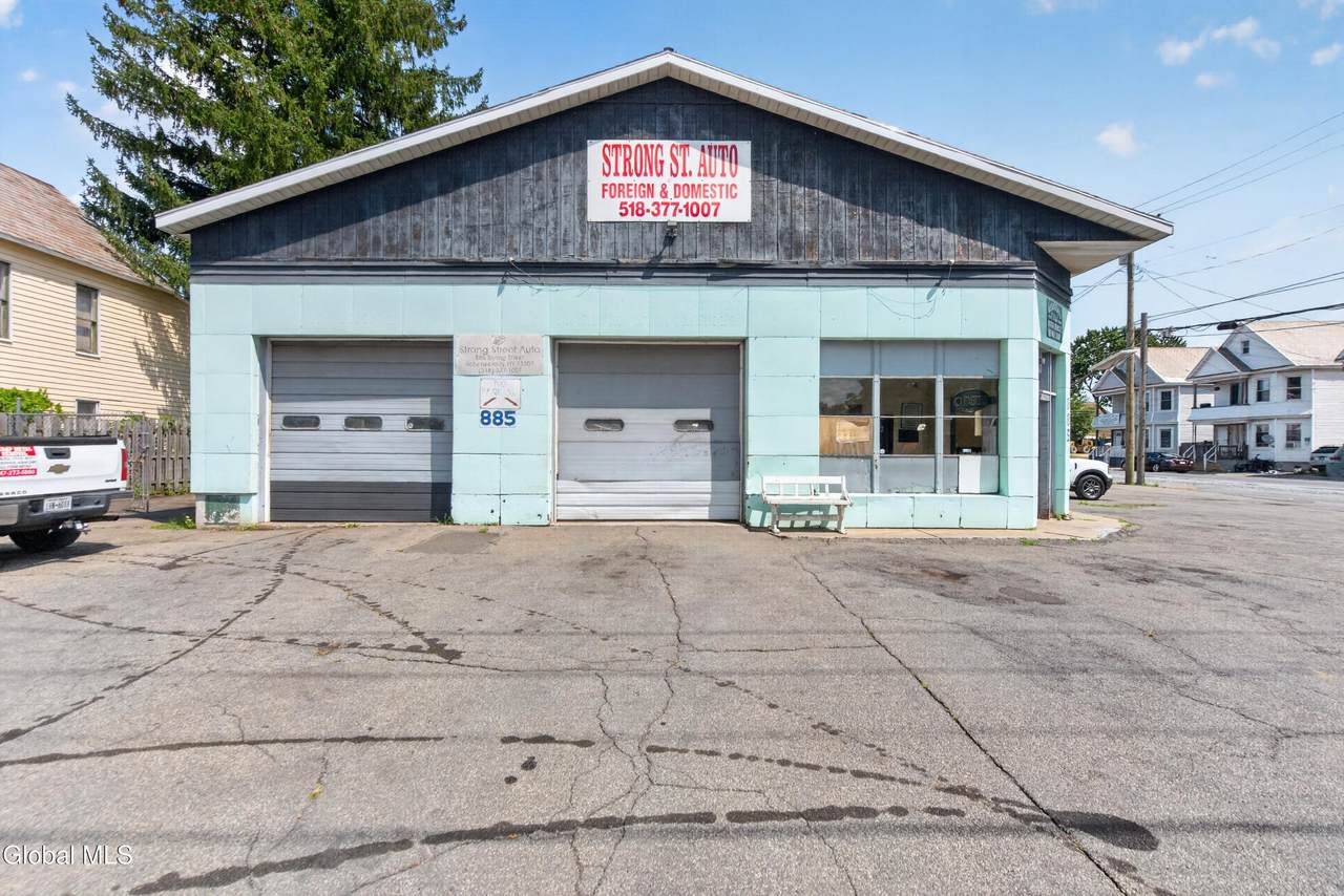 885 Strong Street - Photo 1
