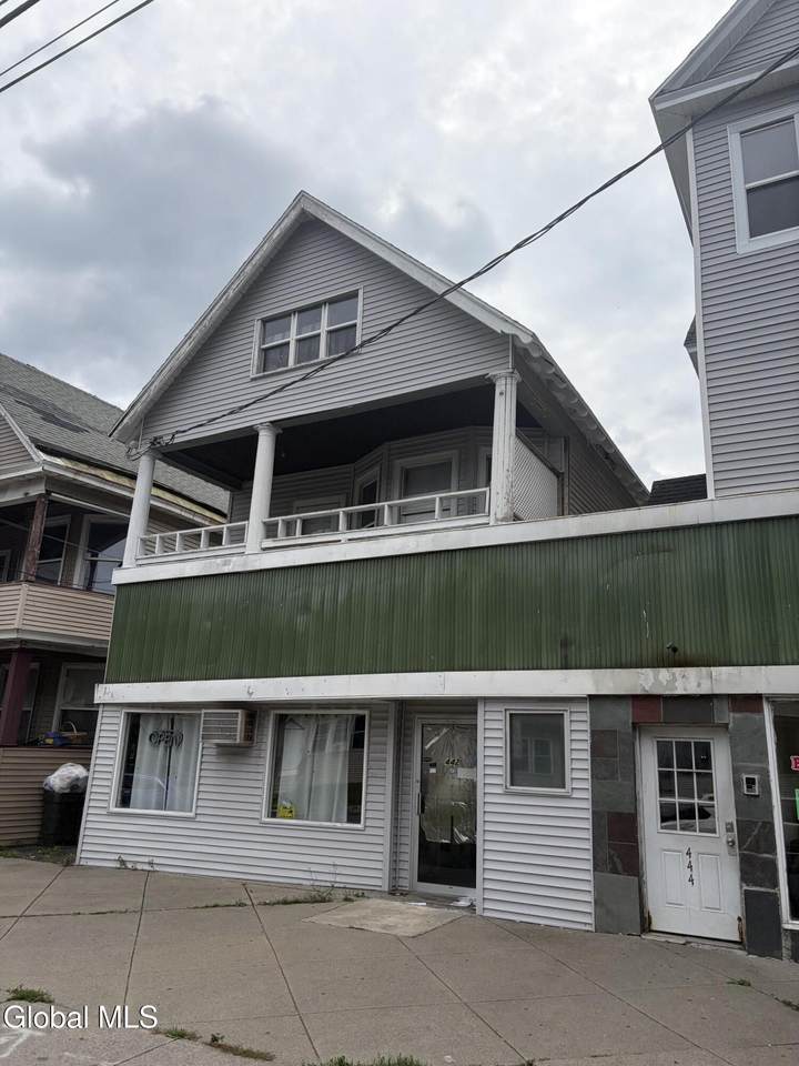 442 Delaware Avenue - Photo 1