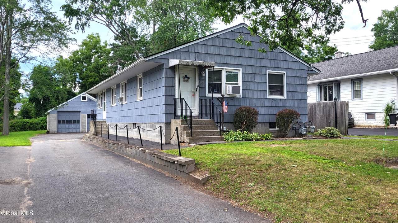 54 Mcnutt Avenue - Photo 1