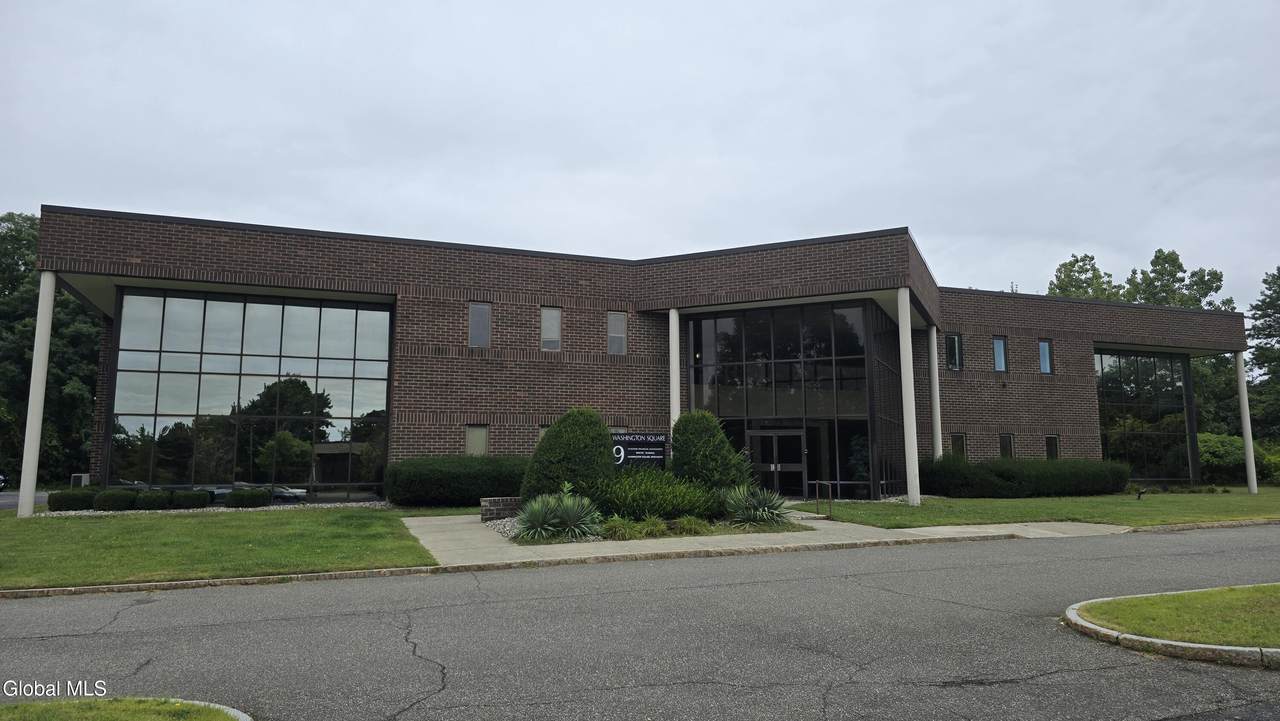 9 Washington Square - Photo 1