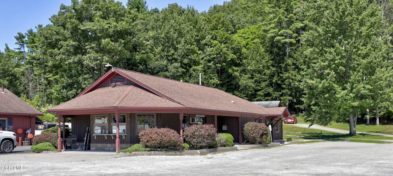 3976-3984 Main Street - Photo 1