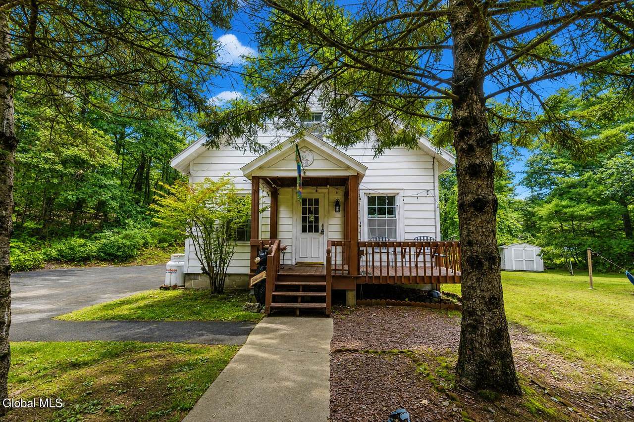 104 Birch Avenue - Photo 1