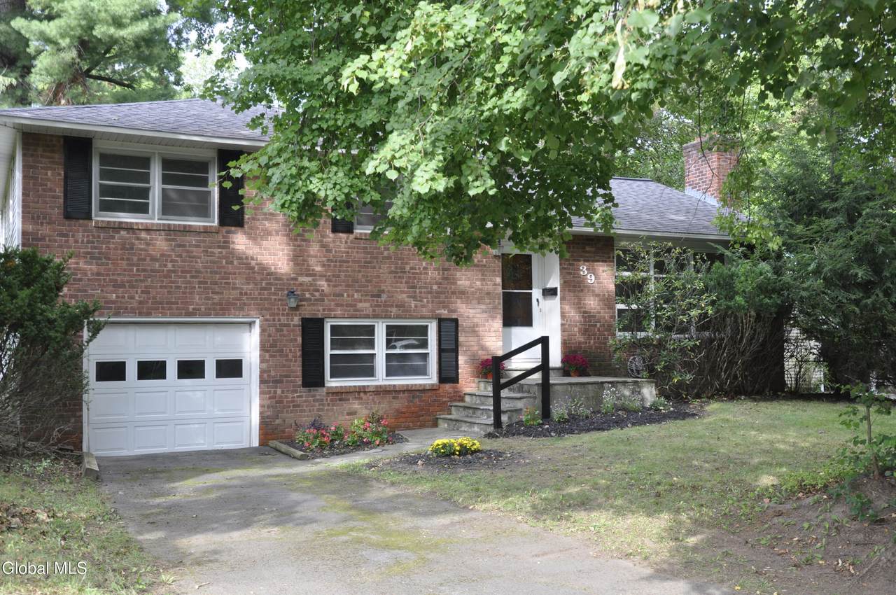 39 Wellington Road - Photo 1