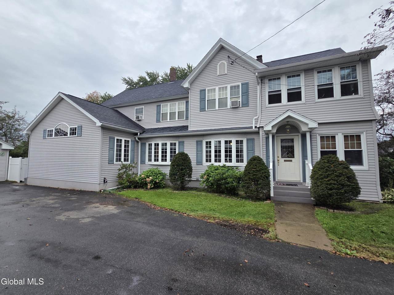 26 11th Avenue - Photo 1