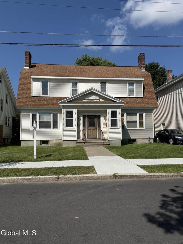 17 Lawnridge Avenue - Photo 1