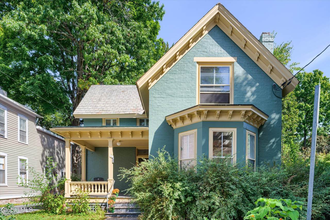 157 Spring Street - Photo 1