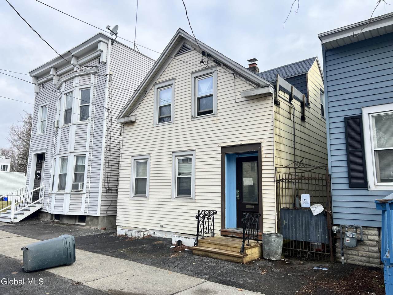 479 3rd Street - Photo 1