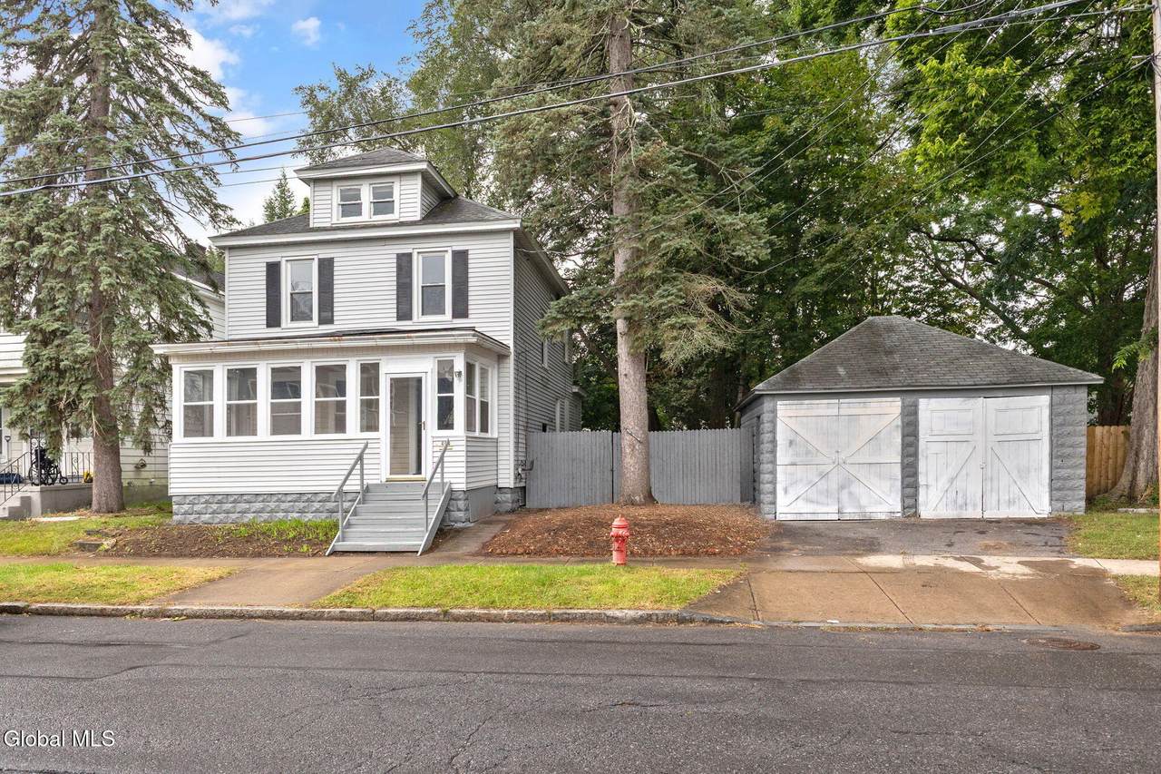 404 Shannon Street - Photo 1
