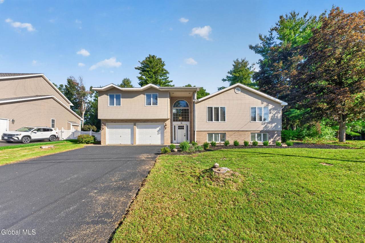 15 White Birch Court - Photo 1
