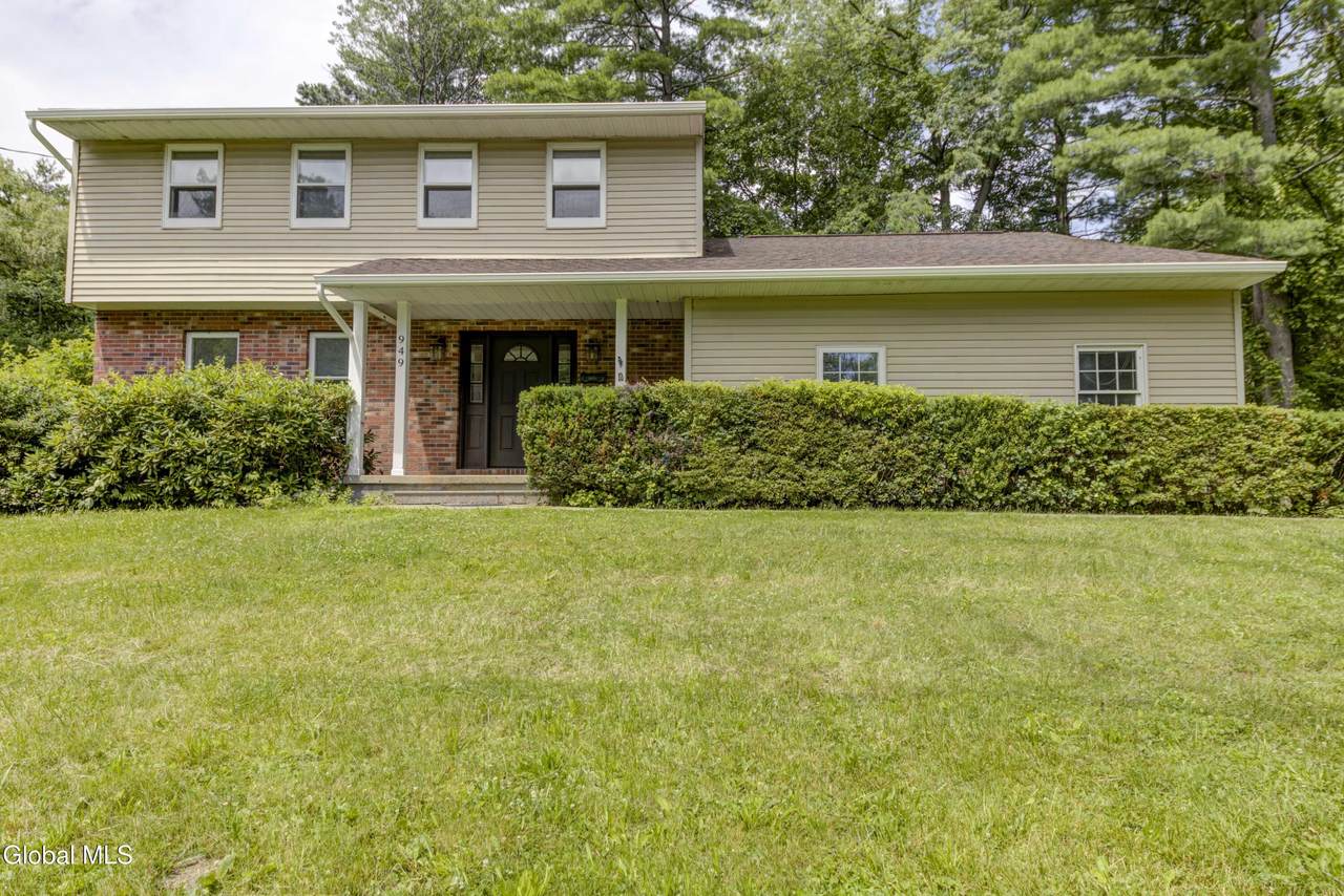 949 Morgan Avenue - Photo 1