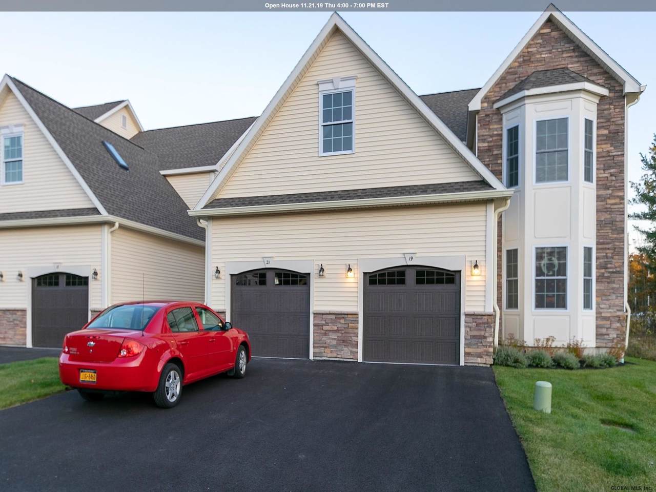 21 Cornerstone Dr - Photo 1