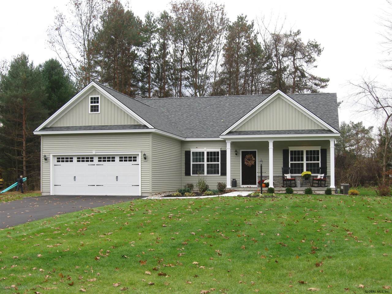 14 Sandy Blvd - Photo 1