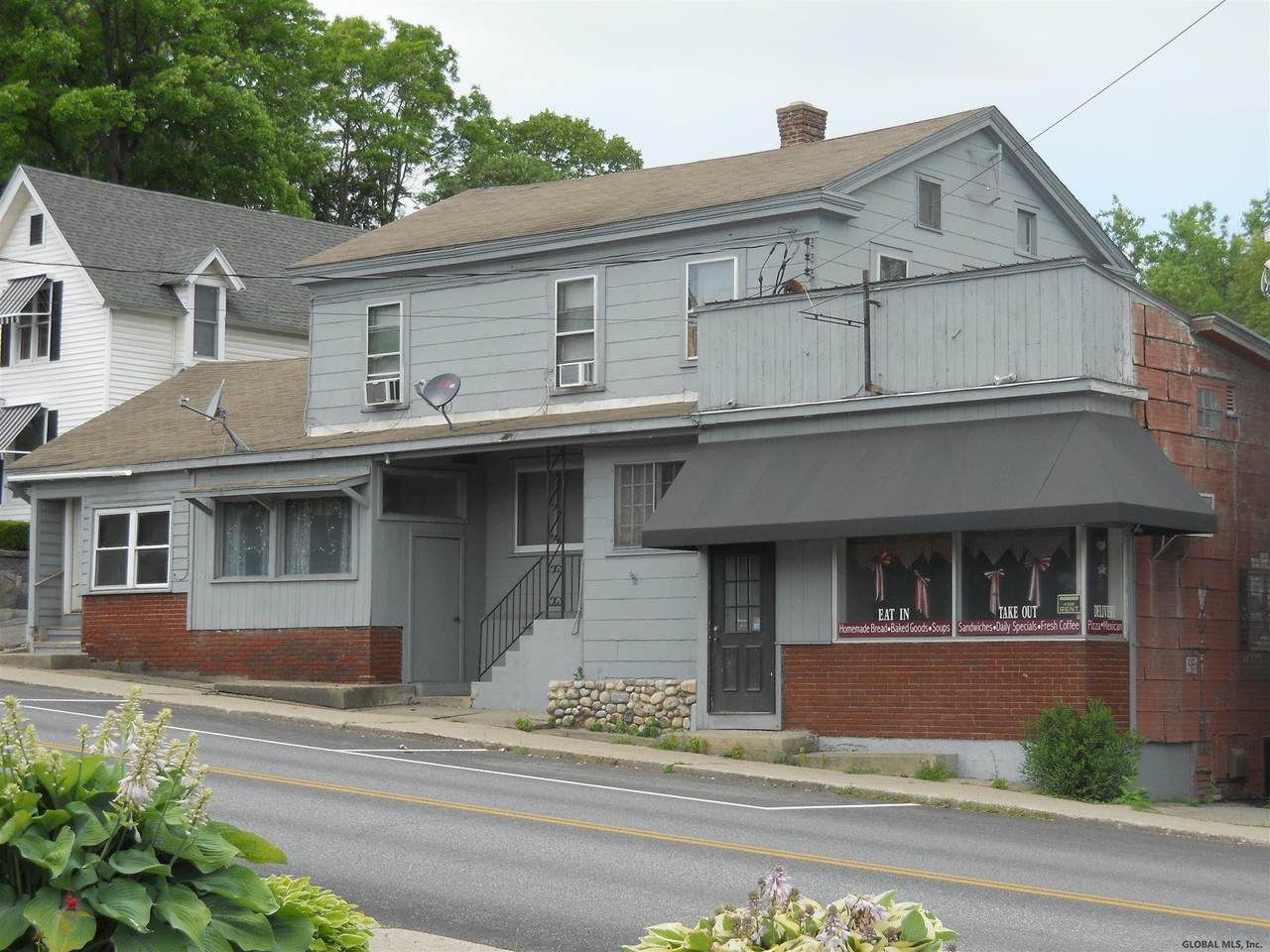 59 Montcalm Street - Photo 1