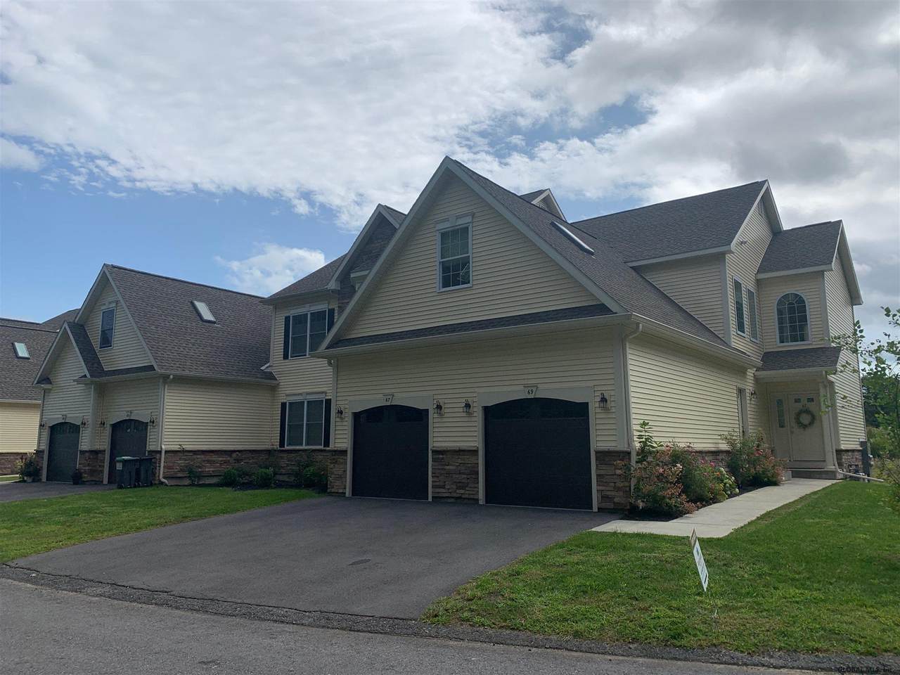 69 Cornerstone Dr - Photo 1