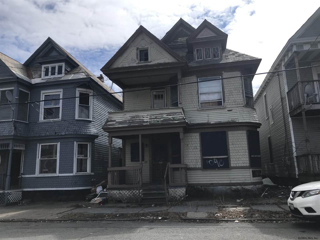 337 Germania Av - Photo 1