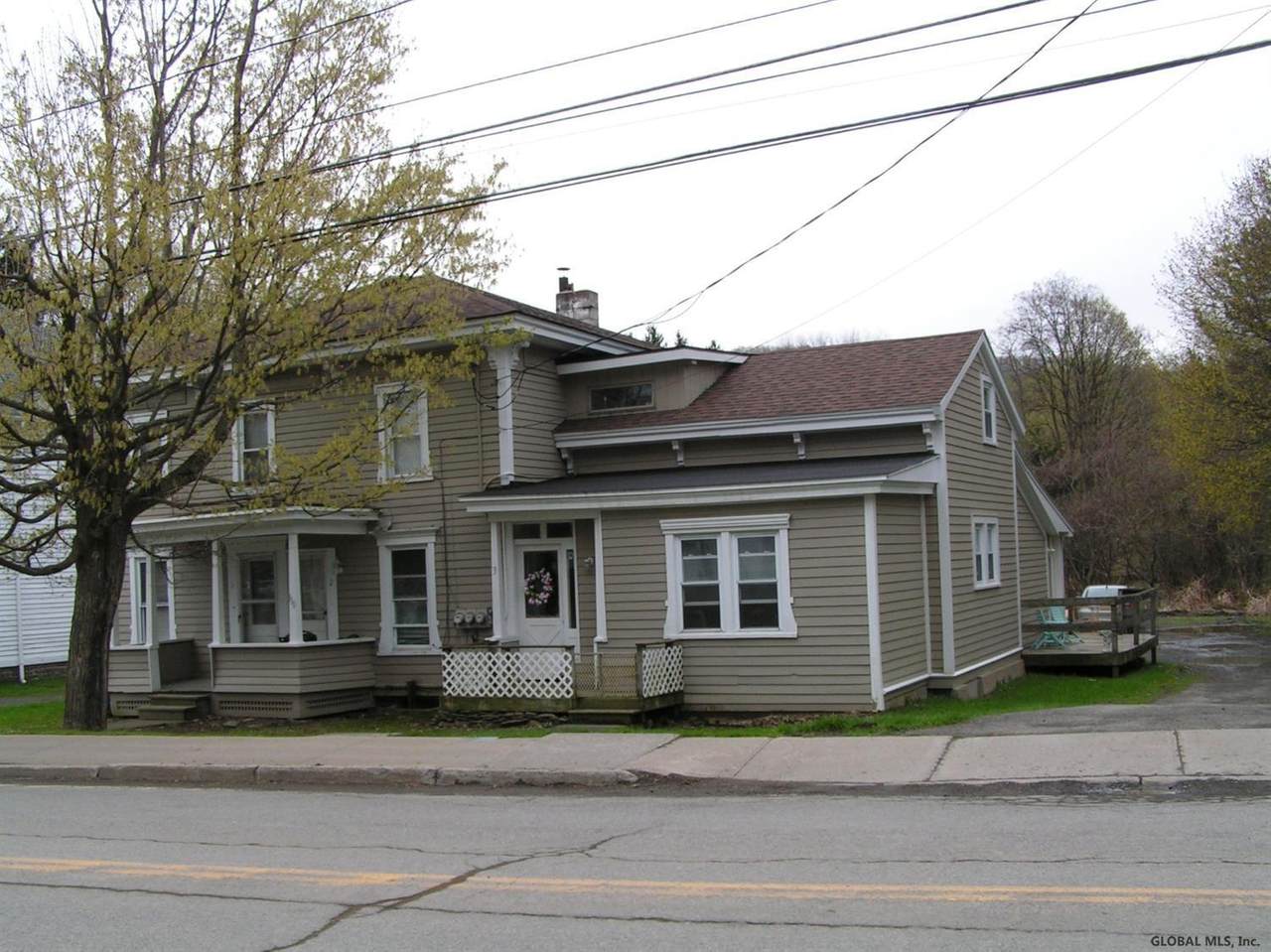 110 Main St - Photo 1