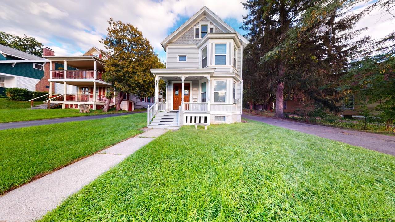 810 6TH AV - Photo 1