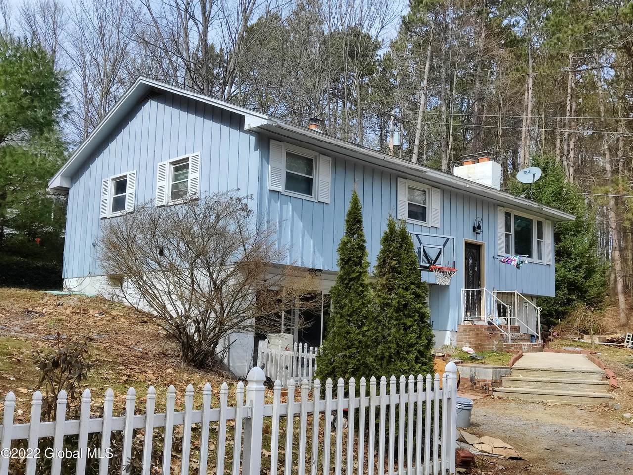 114 Crannell Drive - Photo 1
