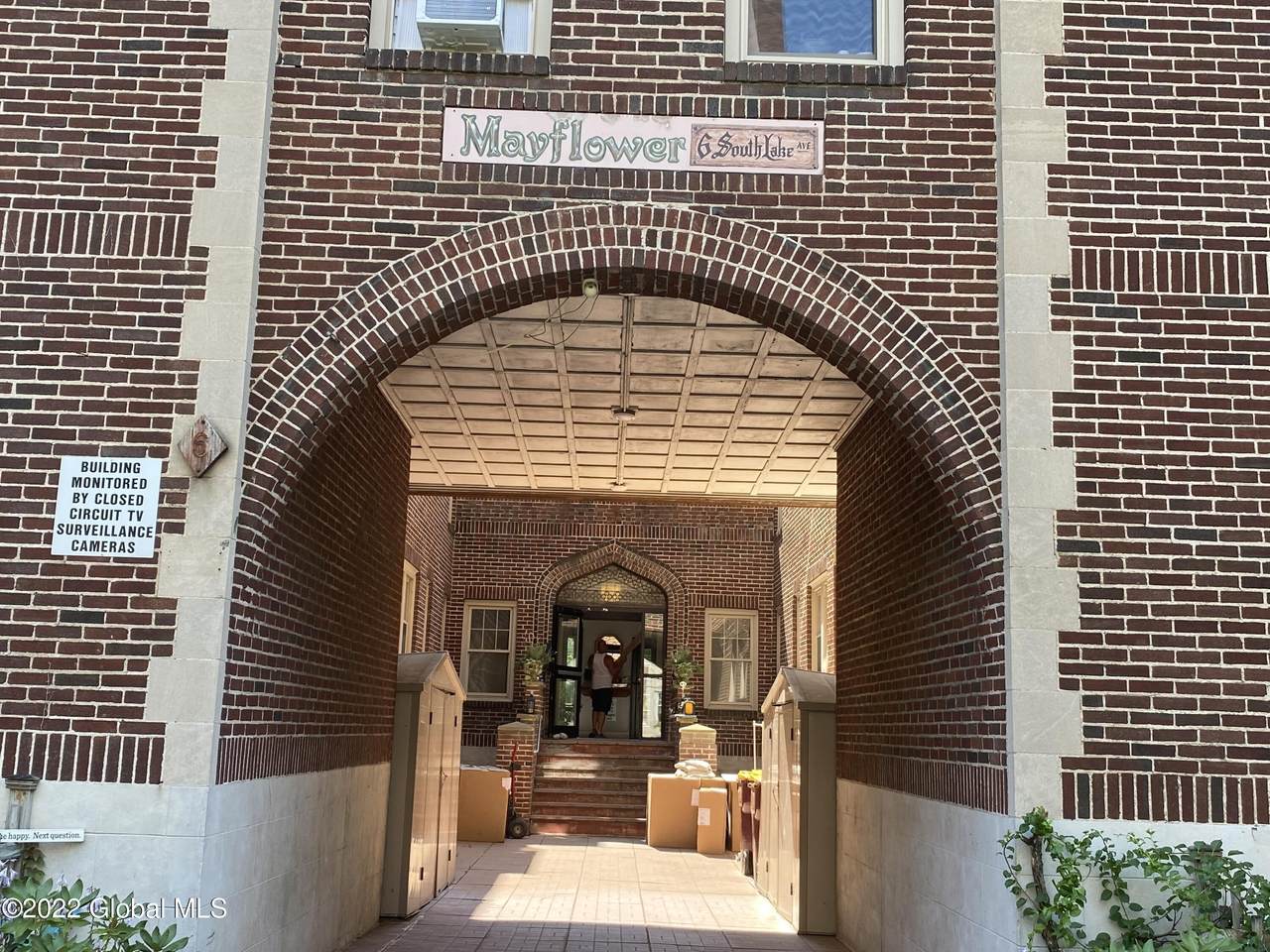 6 Lake Avenue - Photo 1