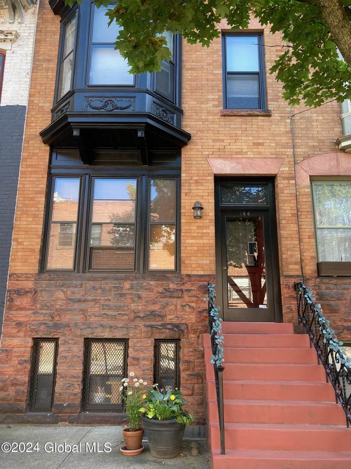 144 Chestnut Street - Photo 1