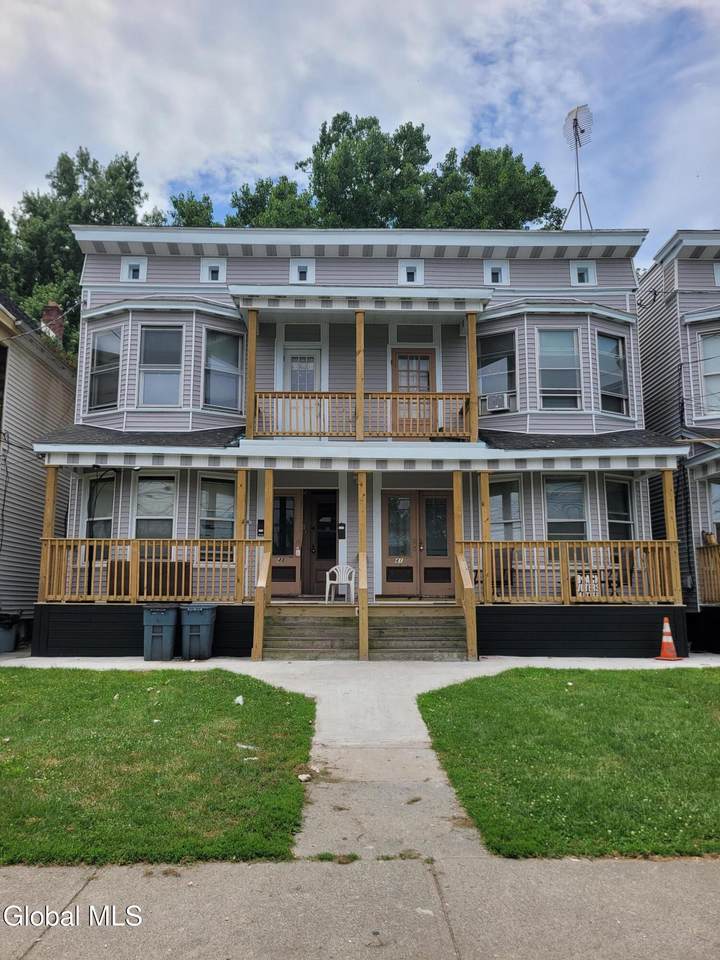 41-43 Manning Boulevard - Photo 1