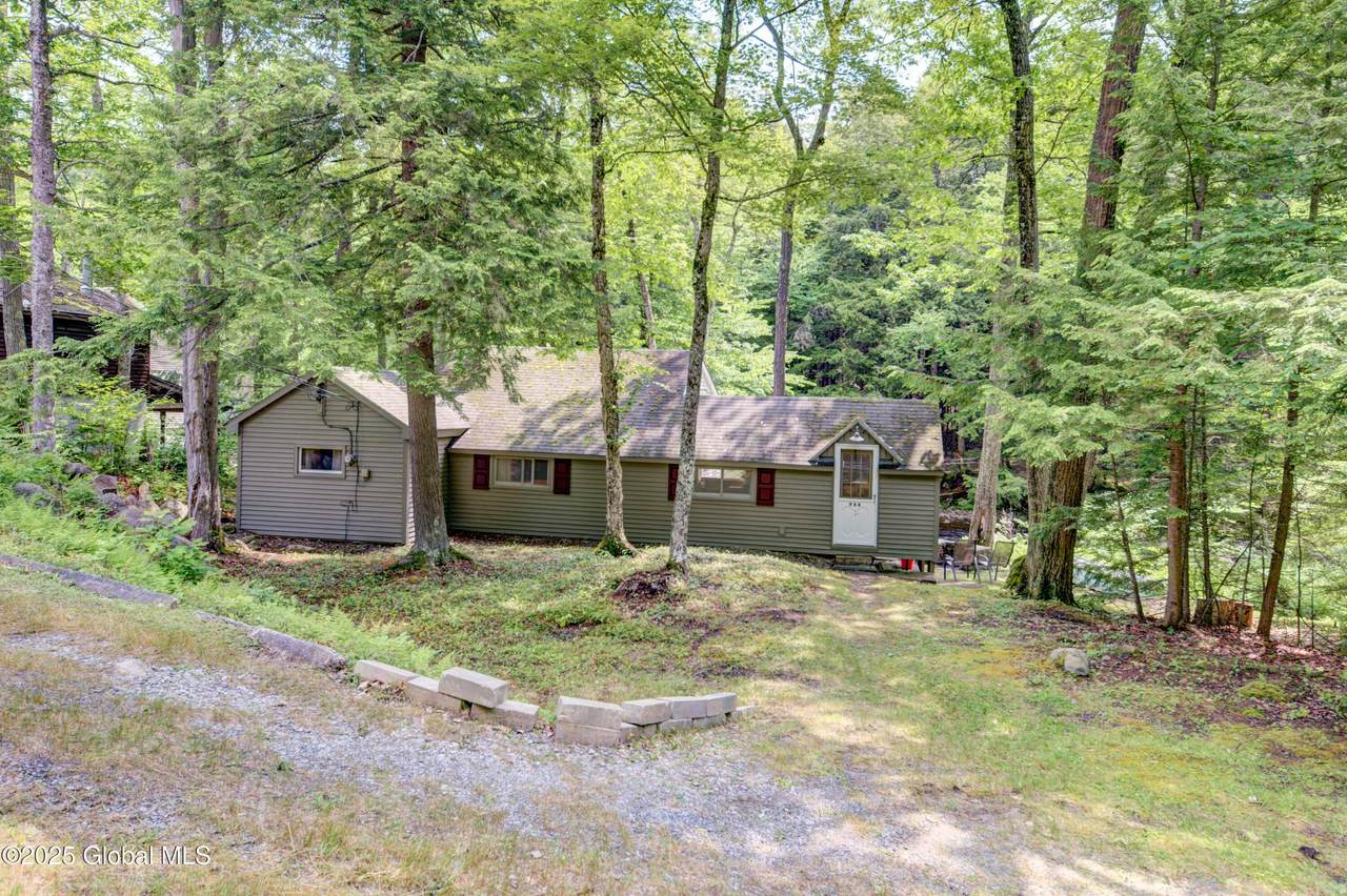 968 Mountain Road - Photo 1