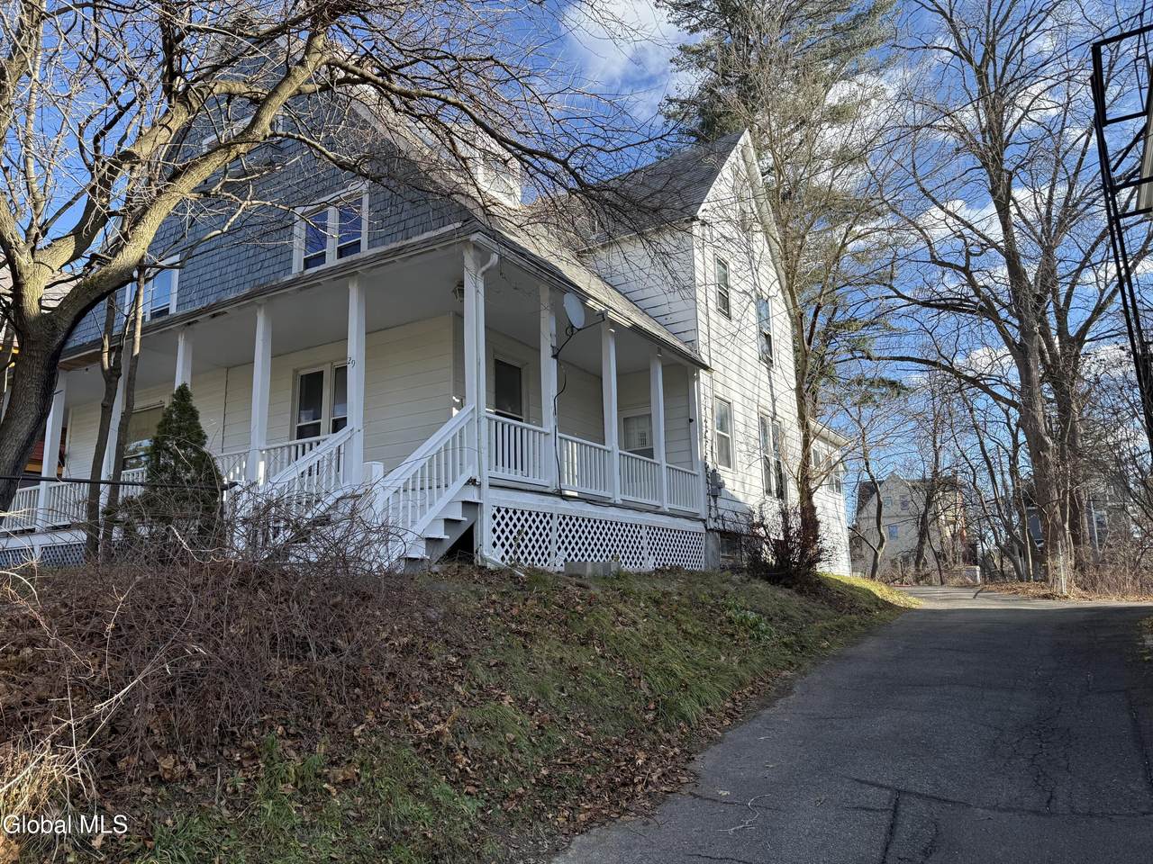 29 Pine Avenue - Photo 1