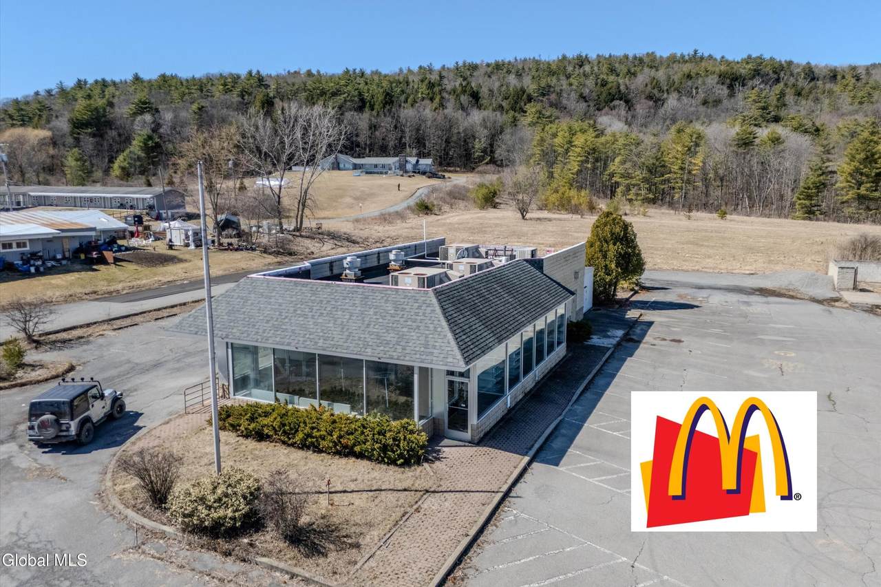 270 Broadway - Photo 1