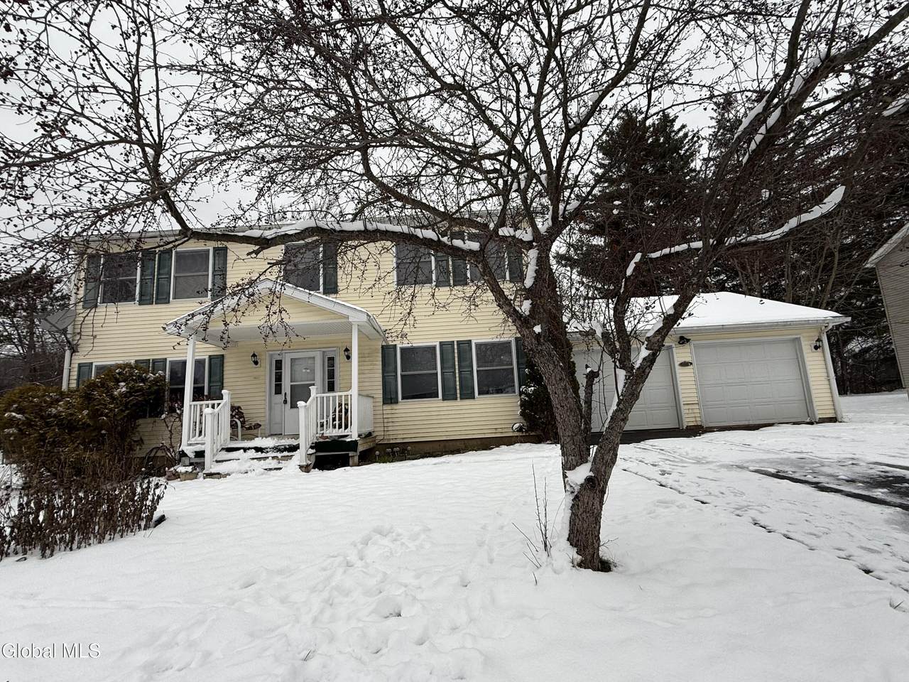 12 Pine Avenue - Photo 1