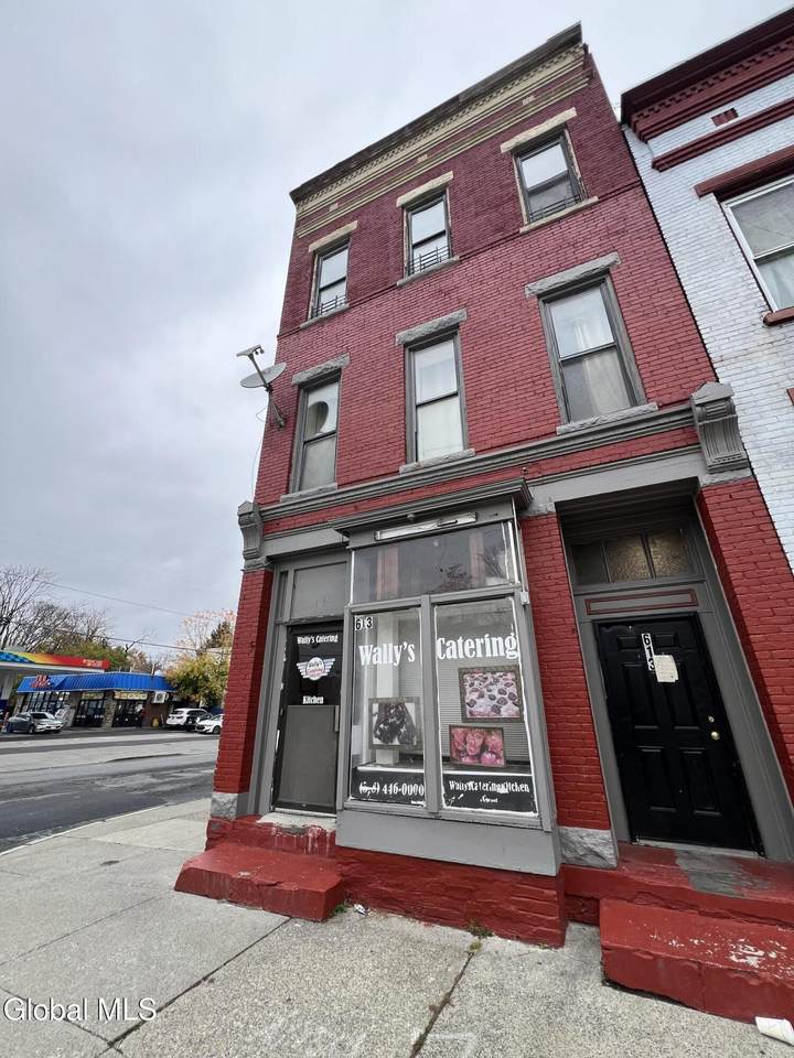 613 Clinton Avenue - Photo 1