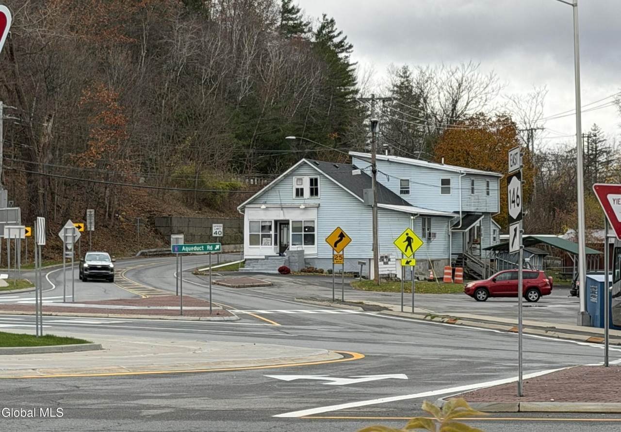 2855 Aqueduct Road - Photo 1