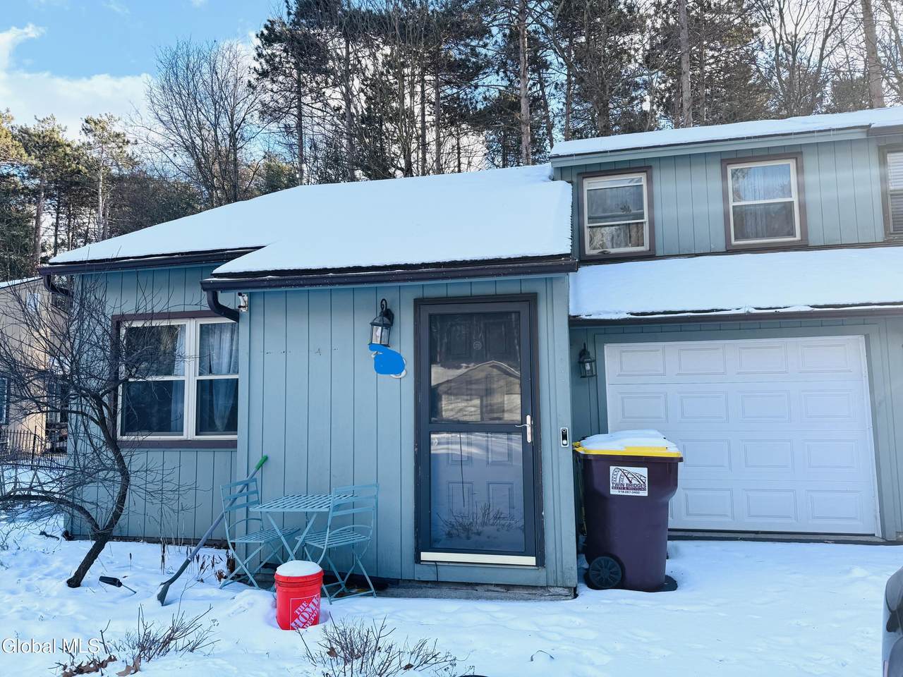 48 Wake Robin Road - Photo 1