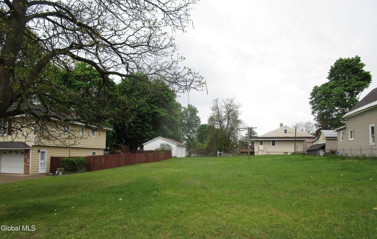 L2.1 Torrington Avenue - Photo 1