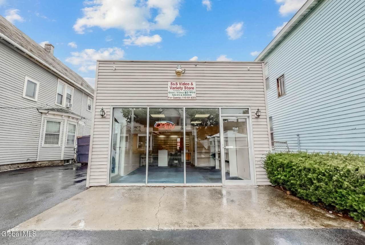 1564 Becker Street - Photo 1