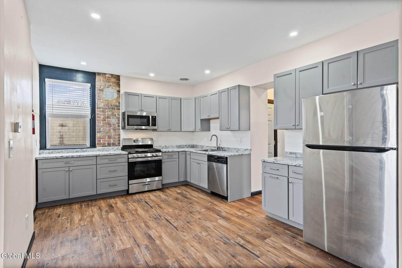 821 23rd Street - Photo 1