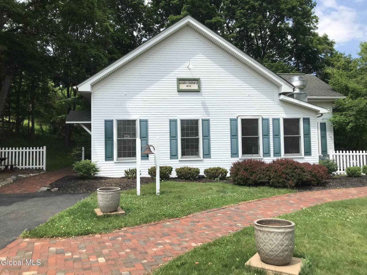 1011-1015 Hoosick Road - Photo 1